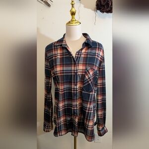 Justify Plaid Button-Up Women's Flannel Shirt